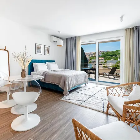 Solitudo Rose Apartment *