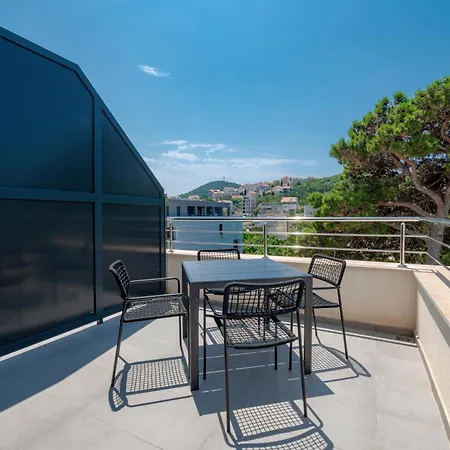 Solitudo Rose Apartment *